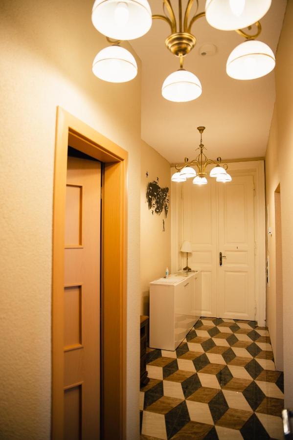 Appartement Corner House à Lučenec Extérieur photo
