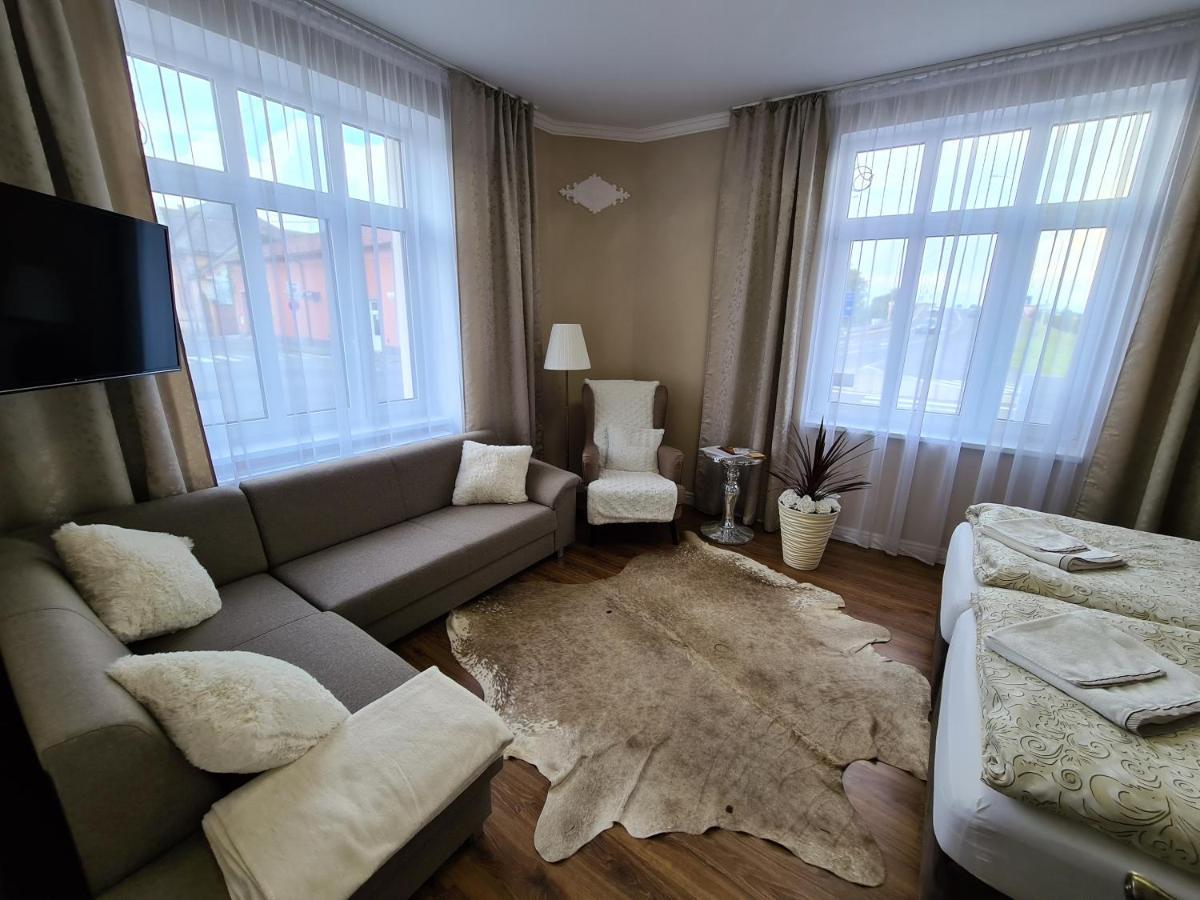 Appartement Corner House à Lučenec Extérieur photo