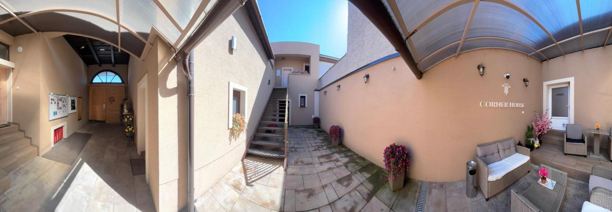 Appartement Corner House à Lučenec Extérieur photo